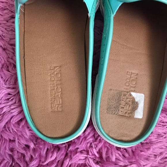 HP 🎉Kenneth Cole Reaction Turquoise Slip Ons - Picture 3 of 6